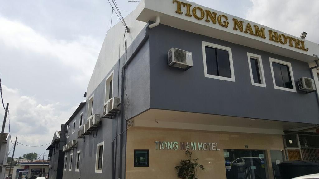 Tiong Nam Hotel Пасир Гуданг Екстериор снимка