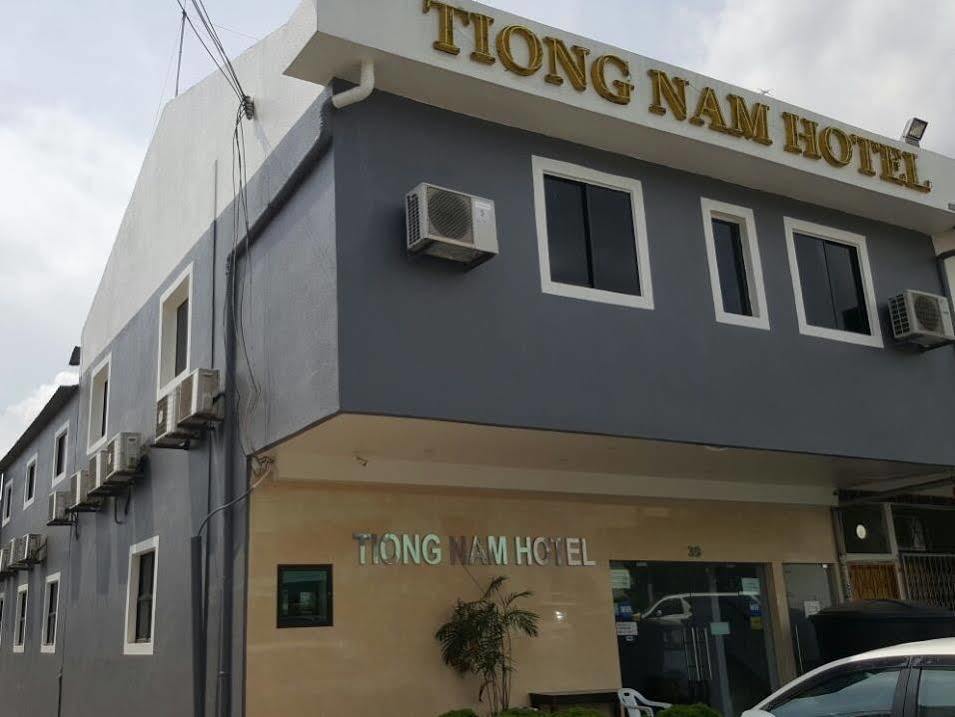 Tiong Nam Hotel Пасир Гуданг Екстериор снимка