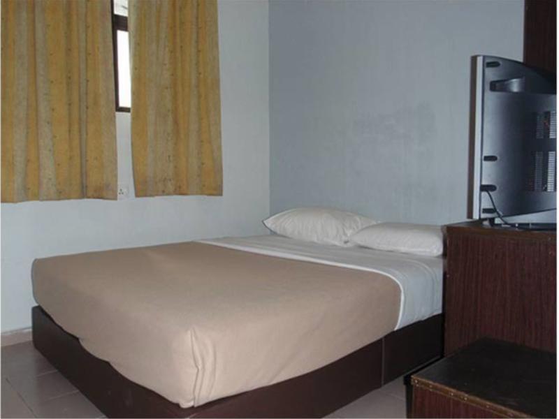 Tiong Nam Hotel Пасир Гуданг Екстериор снимка